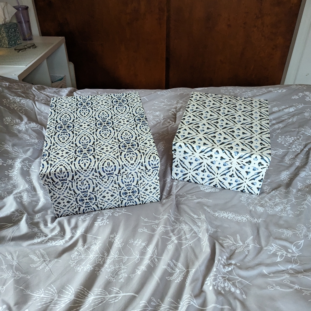 Set of decorative boxes